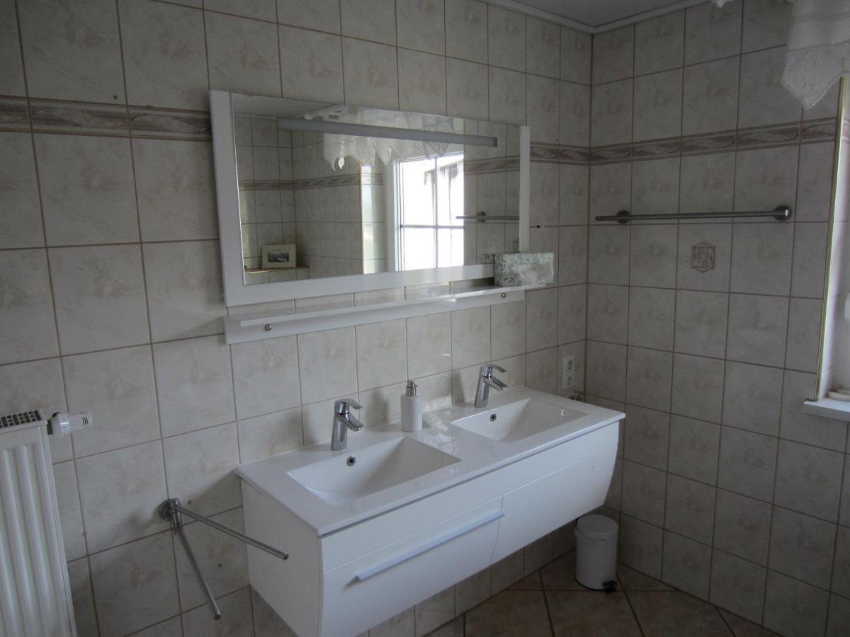 Ferienwohnung Bienwald Mit Pool Fuer 4 - 6 Personen Mit 3 Schlafzimmern Grobitz Exteriör bild